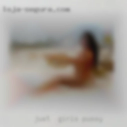 Just  looking girls pussy for a new FWB.